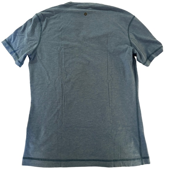 LULULEMON Fundamental V-Neck T-Shirt blue
Size M - Picture 2 of 2